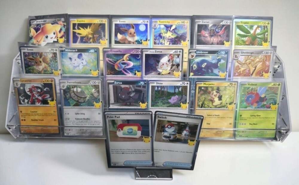 Pokémon 30th Celebration Bundle 20 cards